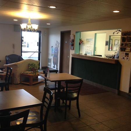 Travelodge By Wyndham Deer Lodge Montana エクステリア 写真
