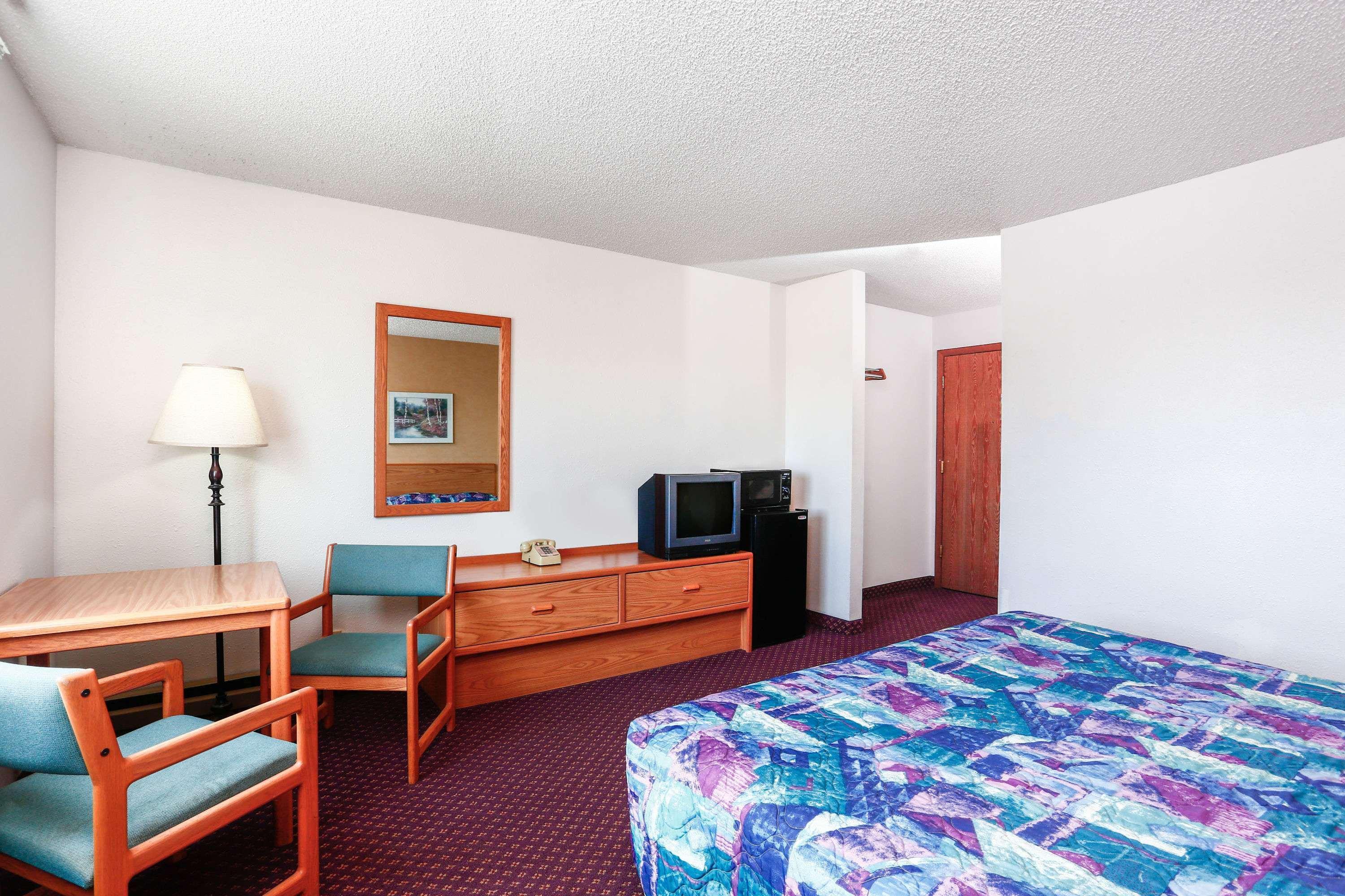 Travelodge By Wyndham Deer Lodge Montana エクステリア 写真