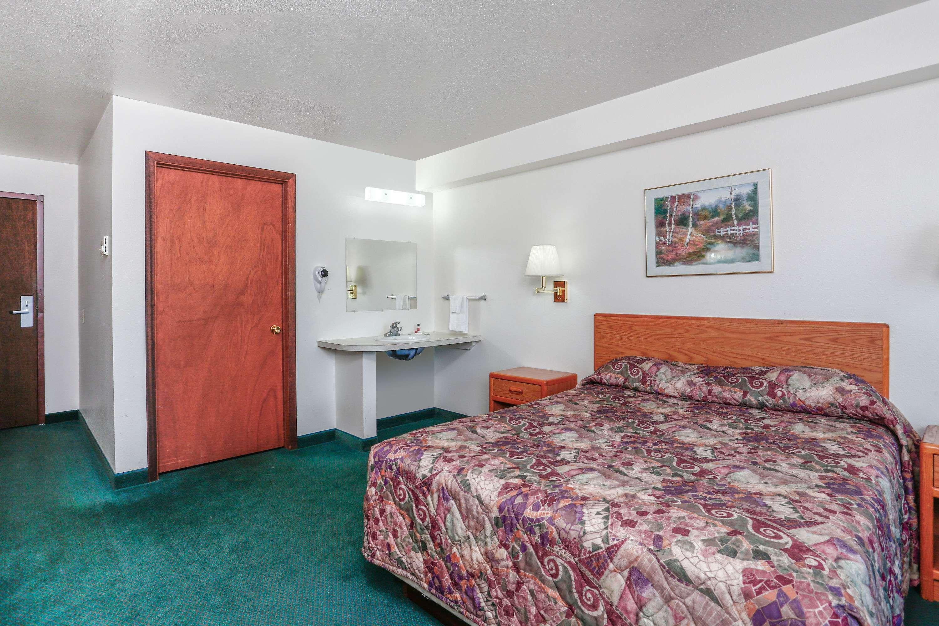 Travelodge By Wyndham Deer Lodge Montana エクステリア 写真