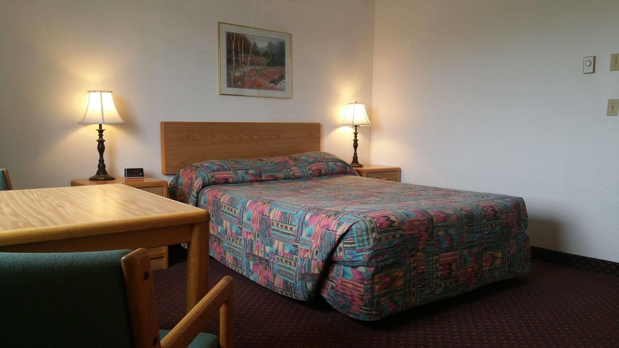 Travelodge By Wyndham Deer Lodge Montana エクステリア 写真